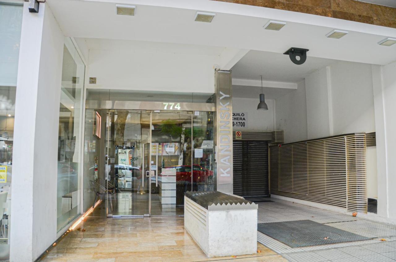 Monoambiente Super Amplio Y Comodo, Ideal Para Explorar La Ciudad Buenos Aires Eksteriør billede