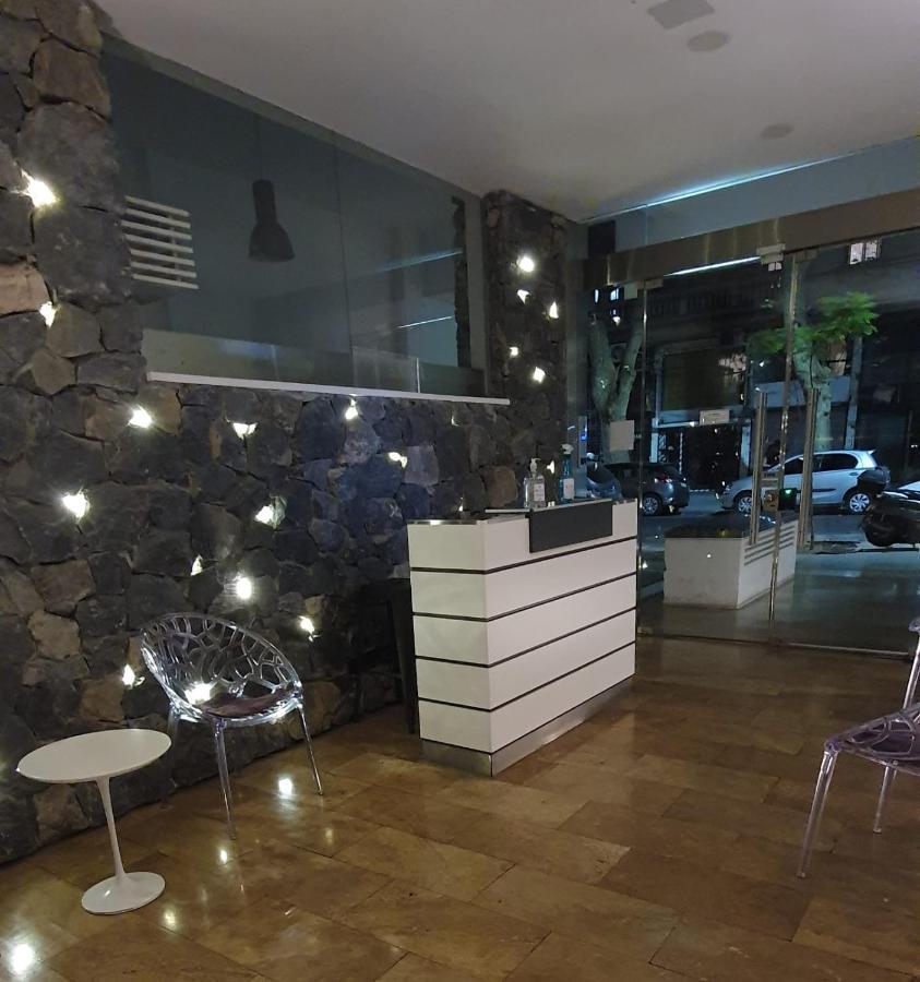 Monoambiente Super Amplio Y Comodo, Ideal Para Explorar La Ciudad Buenos Aires Eksteriør billede