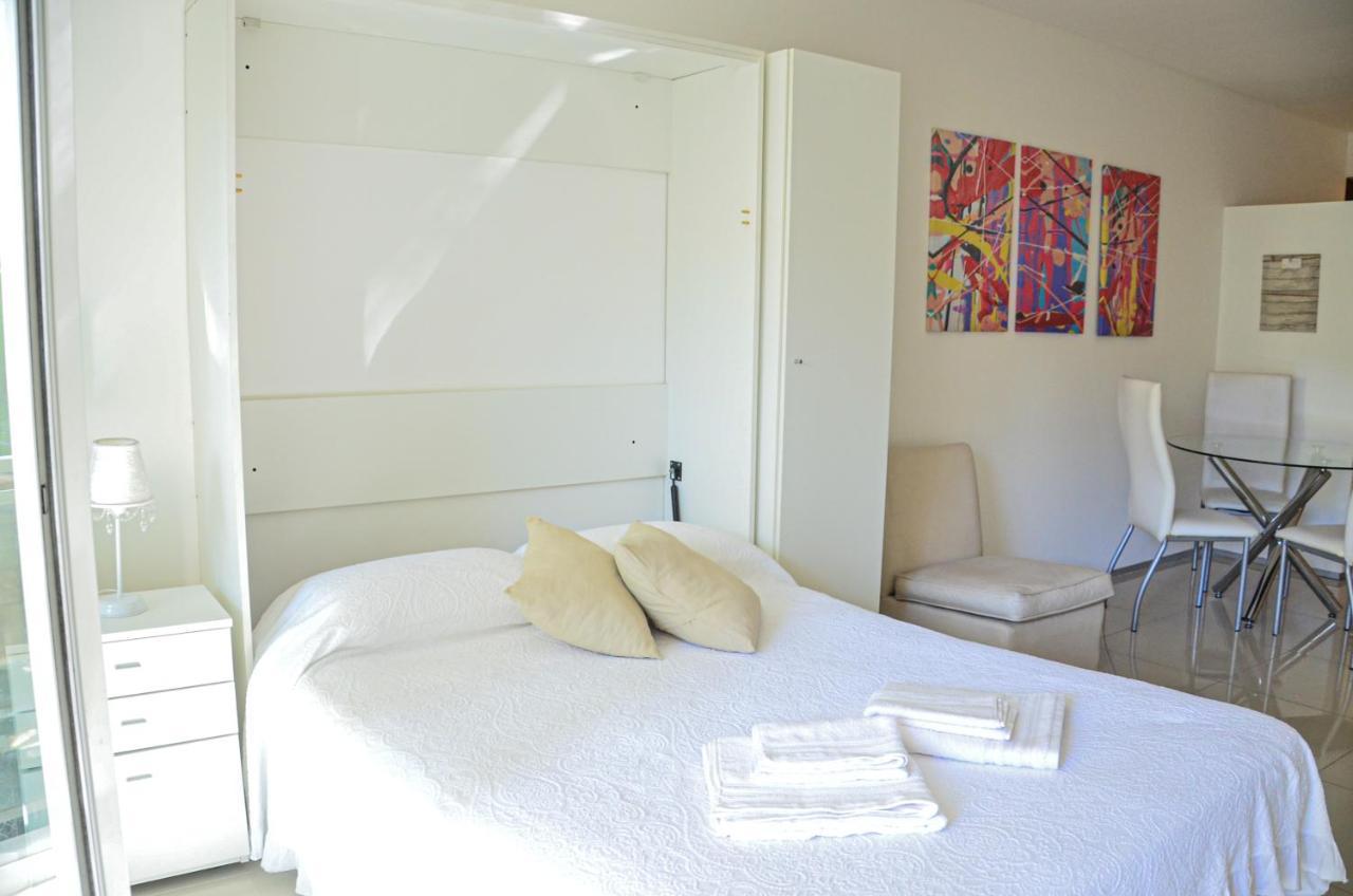 Monoambiente Super Amplio Y Comodo, Ideal Para Explorar La Ciudad Buenos Aires Eksteriør billede