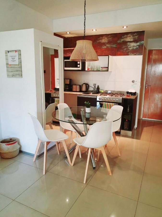 Monoambiente Super Amplio Y Comodo, Ideal Para Explorar La Ciudad Buenos Aires Eksteriør billede